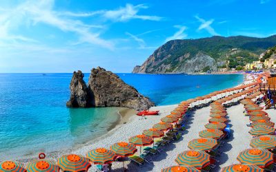 Il calore del sole riscalda anche i prezzi dell’estate