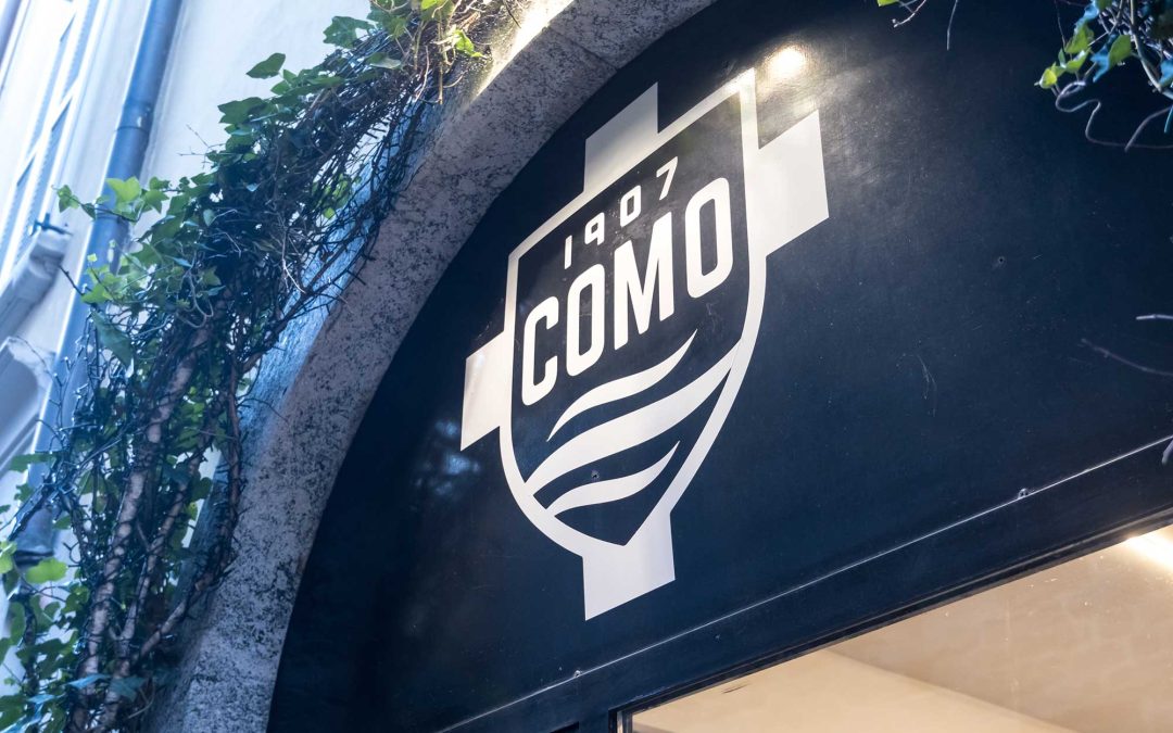 Neuberger Berman resta sulle maglie del Como