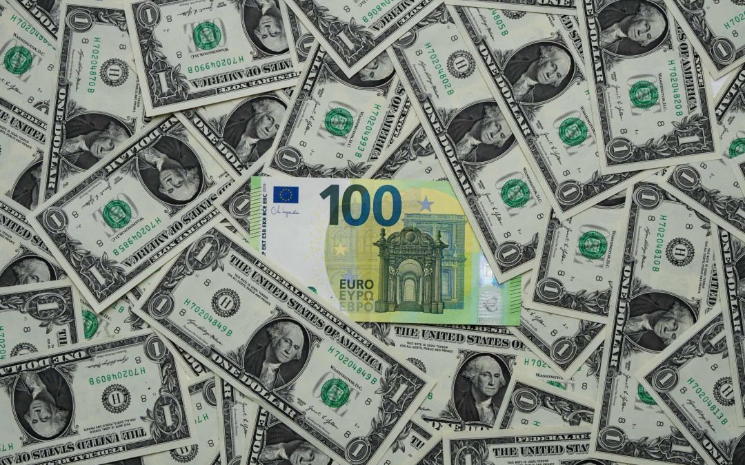 Il predominio del dollaro non è scontato e l’euro potrebbe trarne grandi vantaggi
