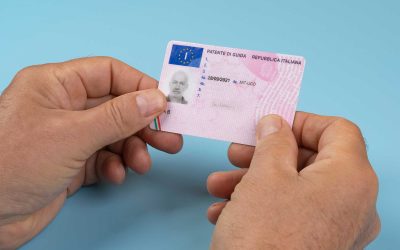 L’auto ormai è un lusso: crescono anche i costi per ottenere la patente