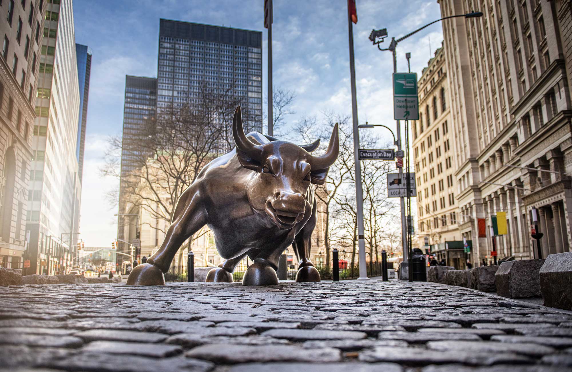 0151-cinque-pilastri-che-potrebbero-reggere-listini-di-wall-street_2000px